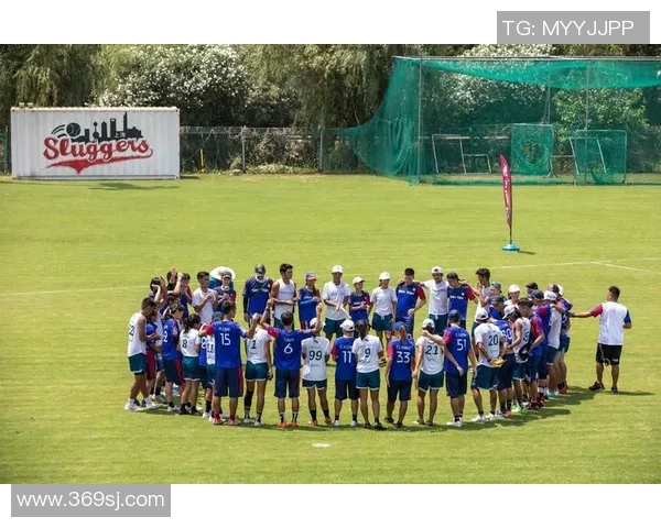 南京飞盘队的团队协作探索与飞盘运动的魅力结合之旅